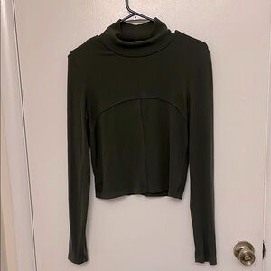 Winfred dark green turtleneck size L